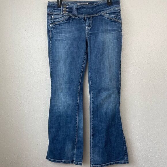 American Rag Flared Denim Jeans Size 9 EUC - Picture 1 of 7